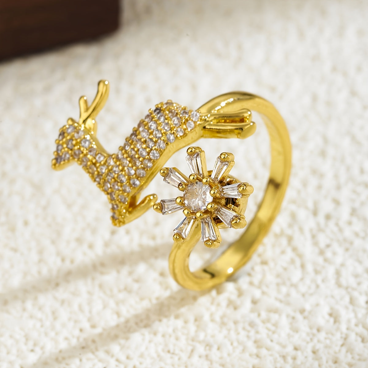 [Luxury Adjustable Ring] Luxury 1pc Stainless Steel Adjustable Ring | Rotatable Flower Design with Synthetic Cubic Zirconia, Sparkling Open Band Jewelry for Women | Perfect for Valentine's Day & Music Festivals